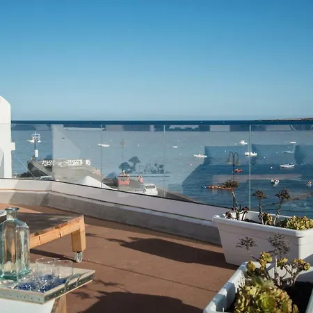 Modern With Ocean View Apartment *